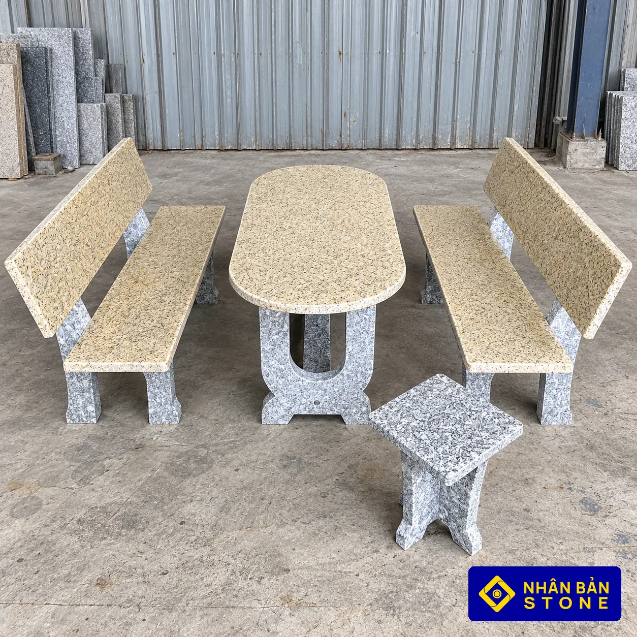Xưởng Sản Xuất Bàn Ghế Đá Hoa Cương Tại TPHCM – Gia Công Theo Mẫu 3 Mẫu bàn ghế đá hoa cương Vàng Bình Định tự nhiên được ưa chuộng – NHÂN BẢN STONE