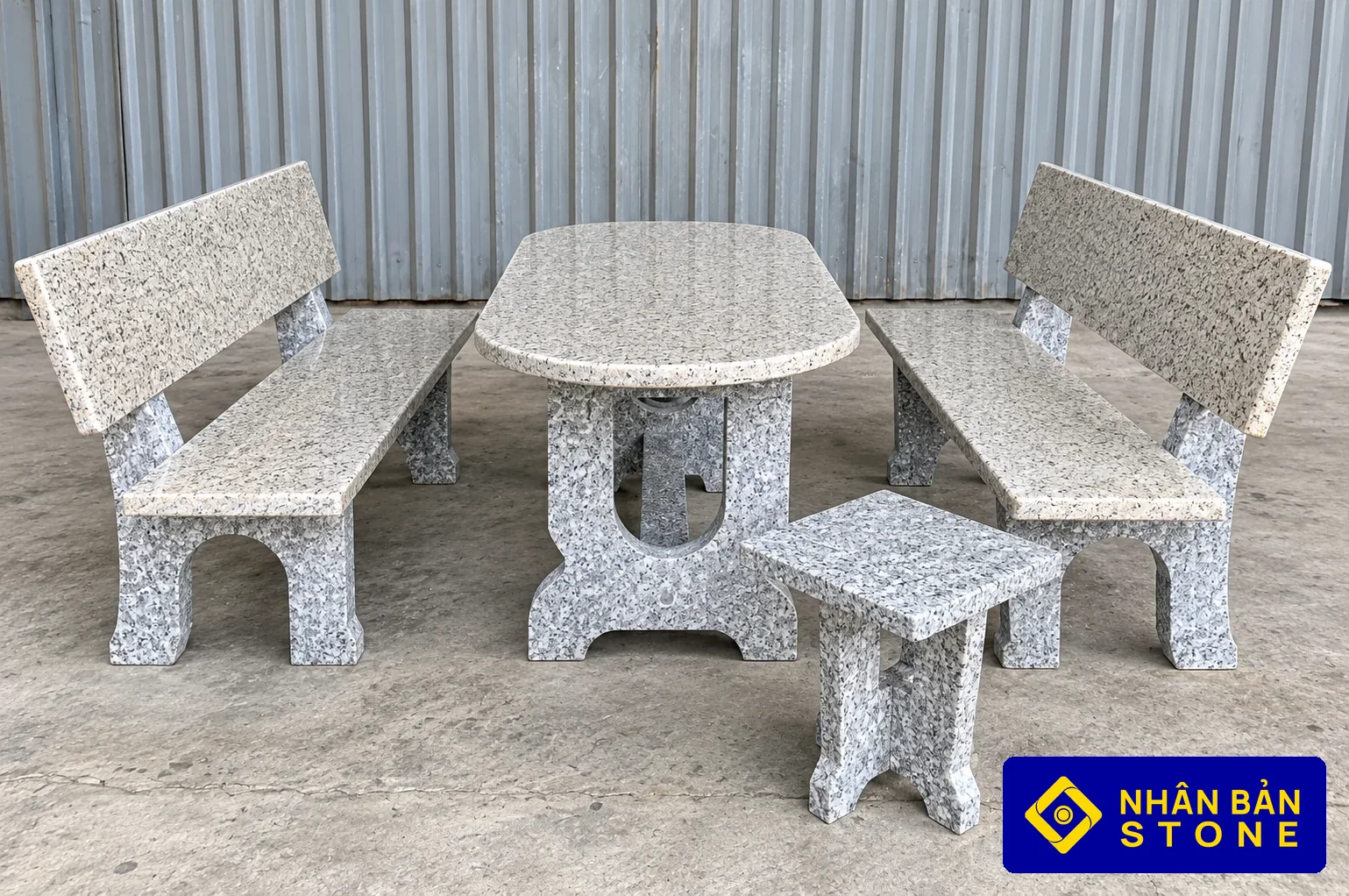 Xưởng Sản Xuất Bàn Ghế Đá Hoa Cương Tại TPHCM – Gia Công Theo Mẫu 7 Các bộ bàn ghế đá hoa cương hoàn thiện chuẩn bị đóng gói xuất xưởng tại NHÂN BẢN STONE